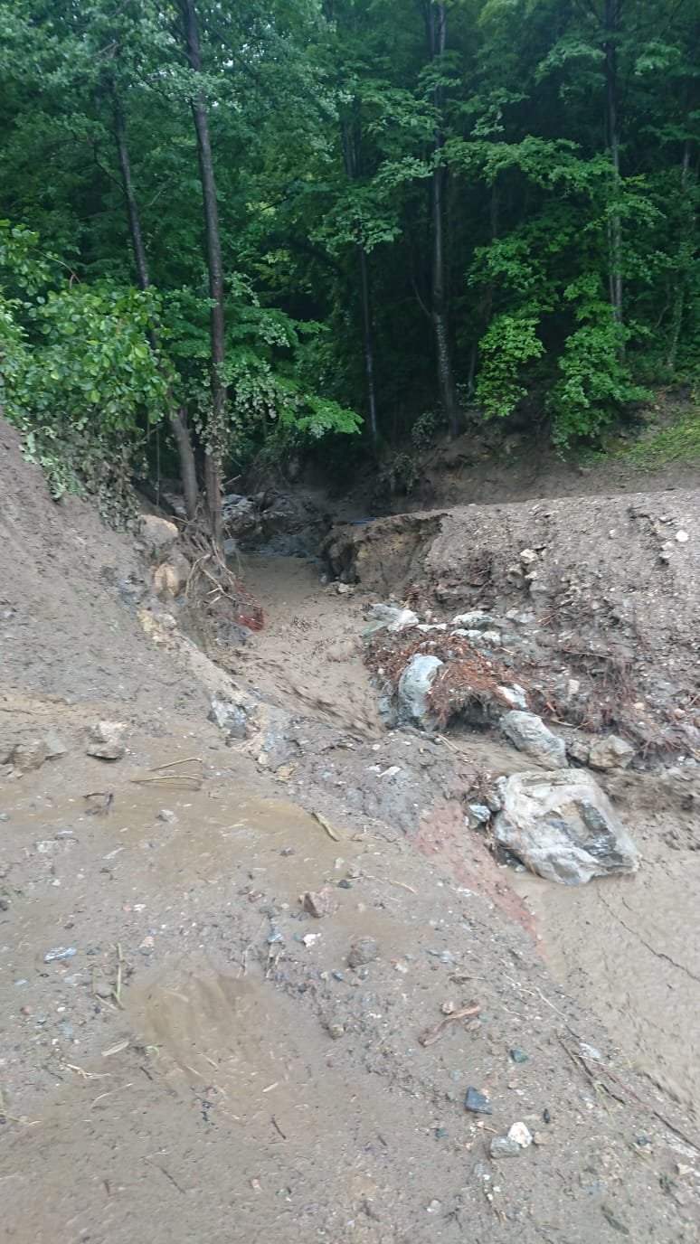 Taşburun'u vuran selden son anda kurtuldular