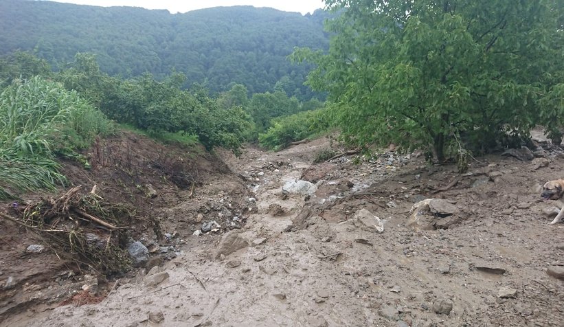 Taşburun'u vuran selden son anda kurtuldular