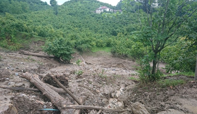Taşburun'u vuran selden son anda kurtuldular
