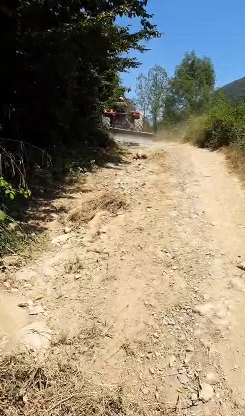 Taşyatak'ta vatandaş kendi yolunu kendi düzeltti