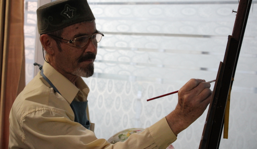 Tatar ressam, sanatını Sakarya'da sürdürüyor
