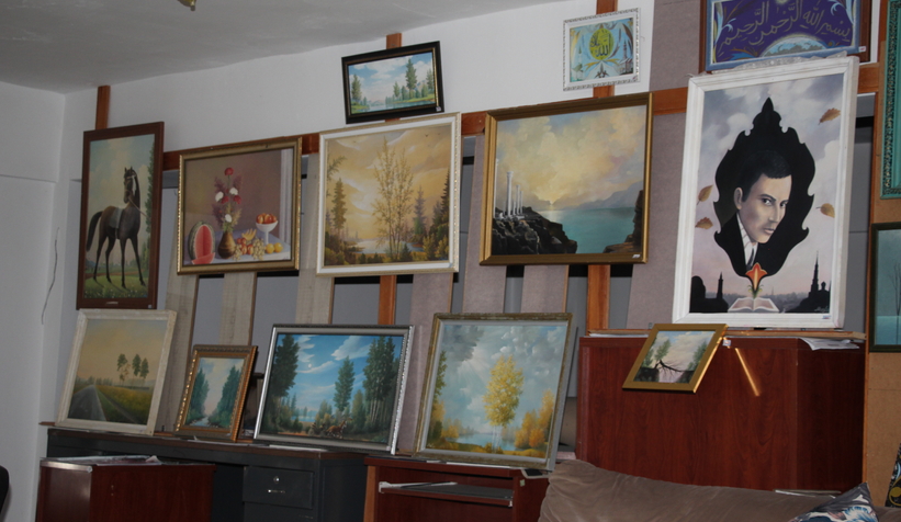 Tatar ressam, sanatını Sakarya'da sürdürüyor