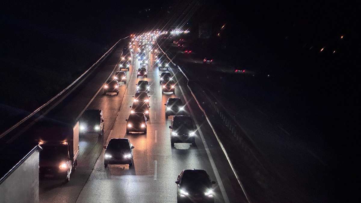 Tatil Bitti Çile Başladı Gece Saatlerinde Trafik Alarmı