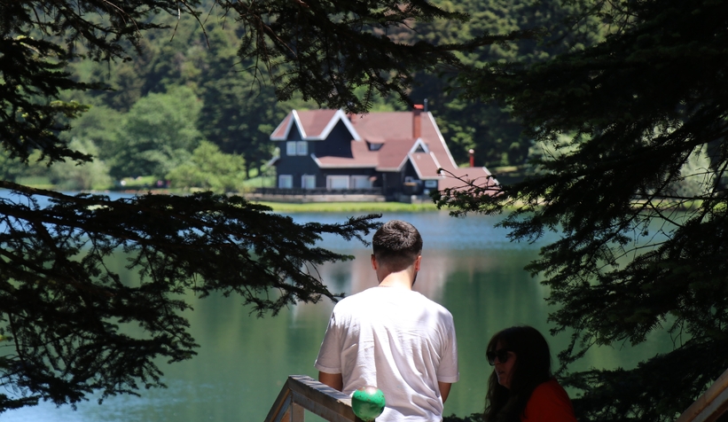 Tatilciler, Bolu'nun doğa harikasına akın etti