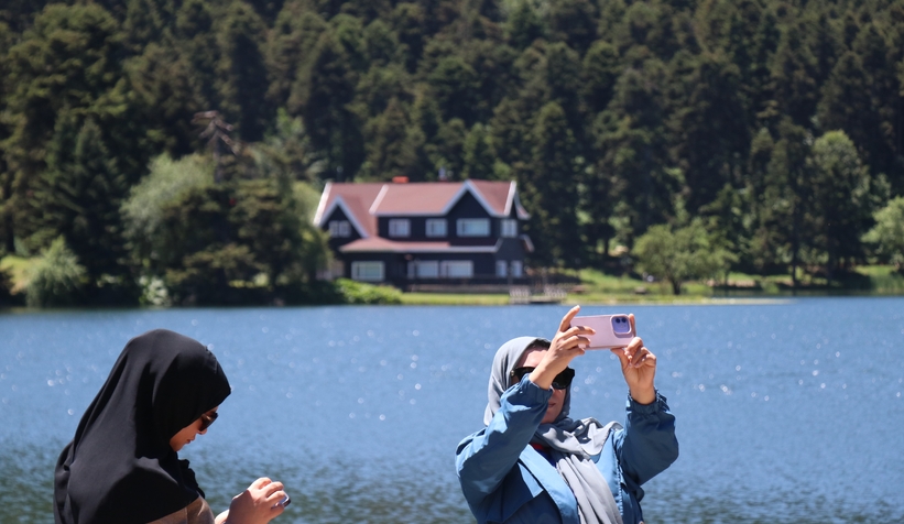 Tatilciler, Bolu'nun doğa harikasına akın etti