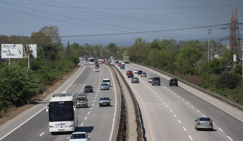 tatilin-son-gununde-trafik-akicibhpyvmsybn