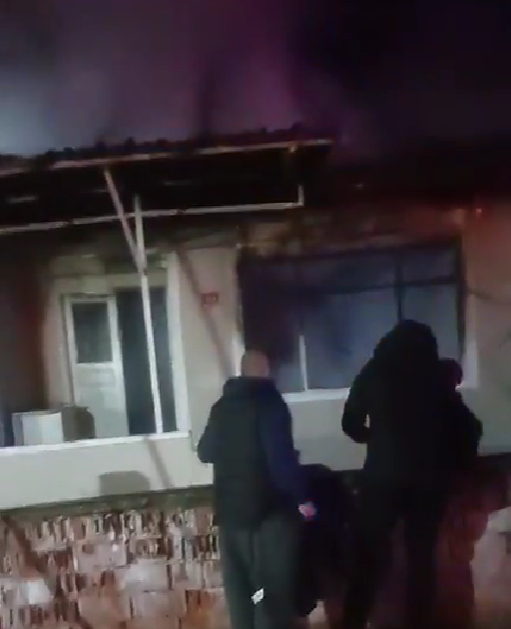 Tek katlı evde yangın çıktı