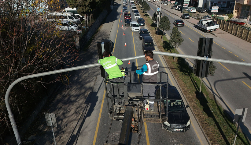 tek-yolunda-plastik-ferforje-onlemivtdxthb5k3