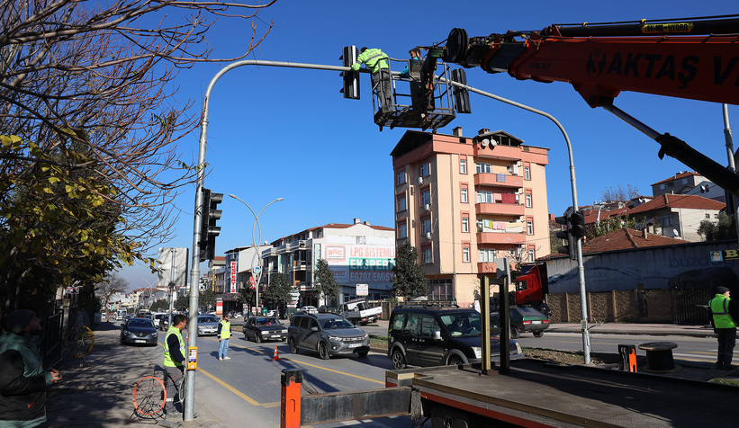 tek-yolunda-plastik-ferforje-onlemivtdxthb5k3