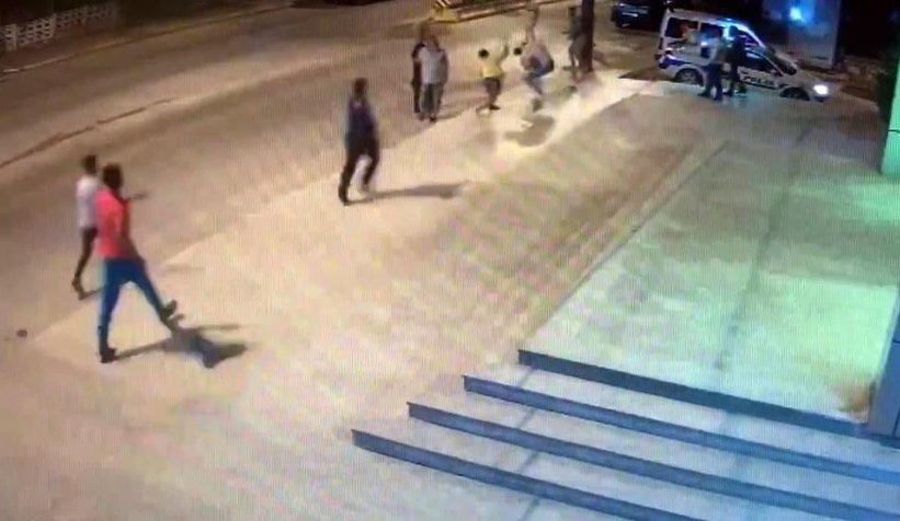 Tekme ve yumruklar havada uçuştu