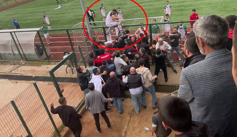 tellere-cikan-futbolcu-civili-kronla-taraftara-boyle-tekme-attiquxlunjktn
