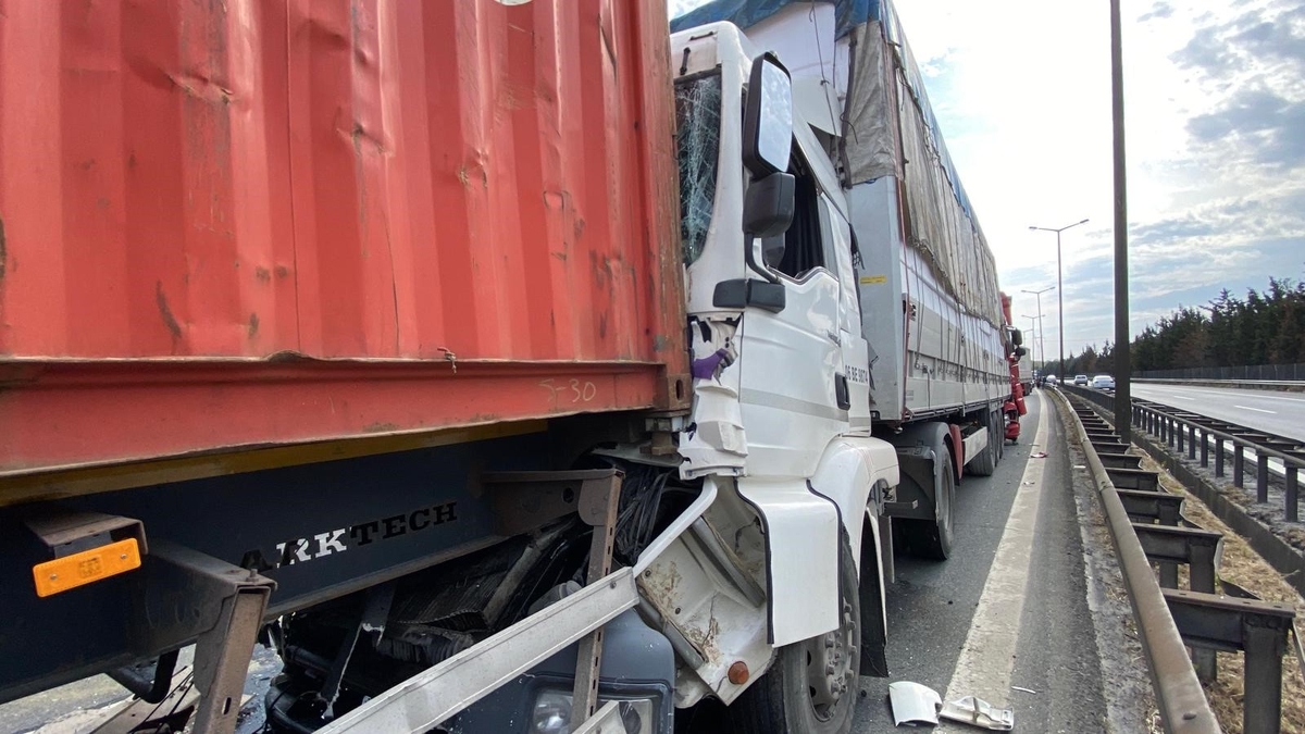 TEM'de 6 tır birbirine girdi