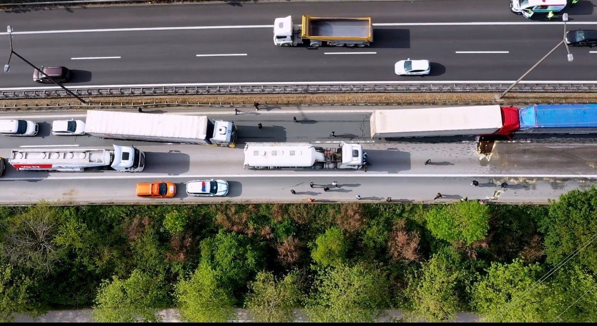 TEM'de 6 tır birbirine girdi