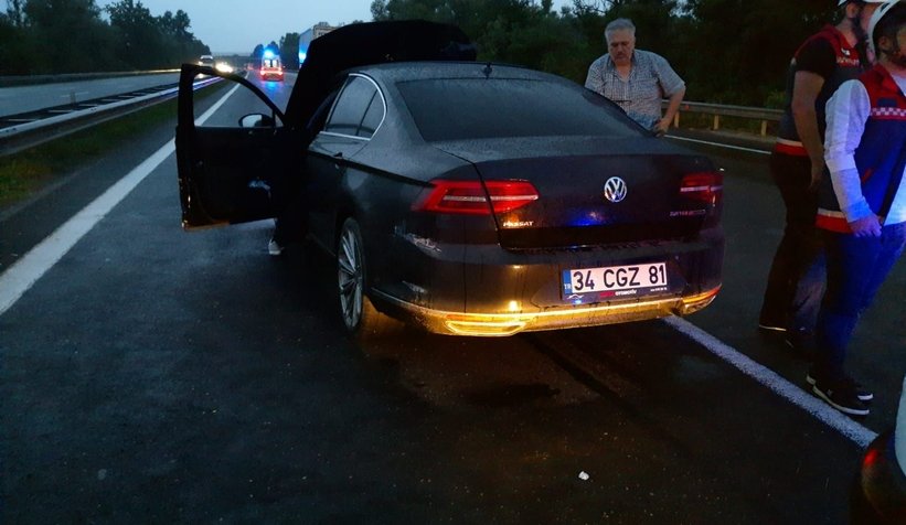 TEM'de 7 araç birbirine girdi; 1'i ağır 4 yaralı