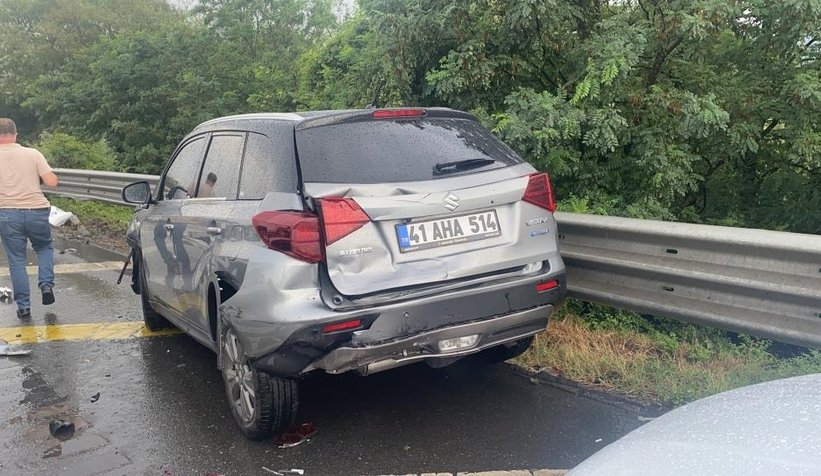 TEM'de 8 araç birbirine girdi