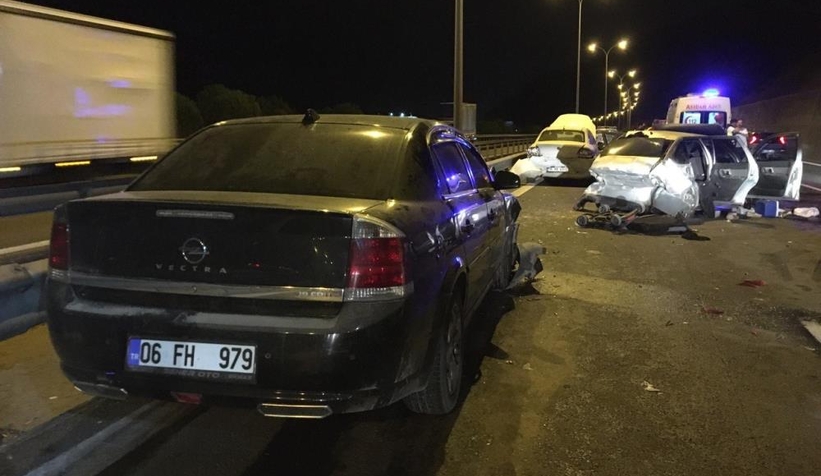 TEM'de Feci Kaza 1'i bebek 5 Yaralı otomobilden fırlayan bebek aracı ise yürek burktu