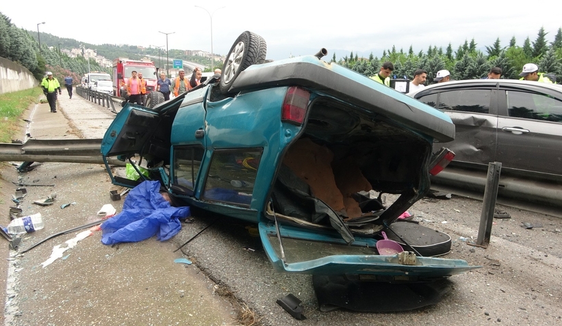 TEM'de feci kaza: 1 ölü, 1 yaralı