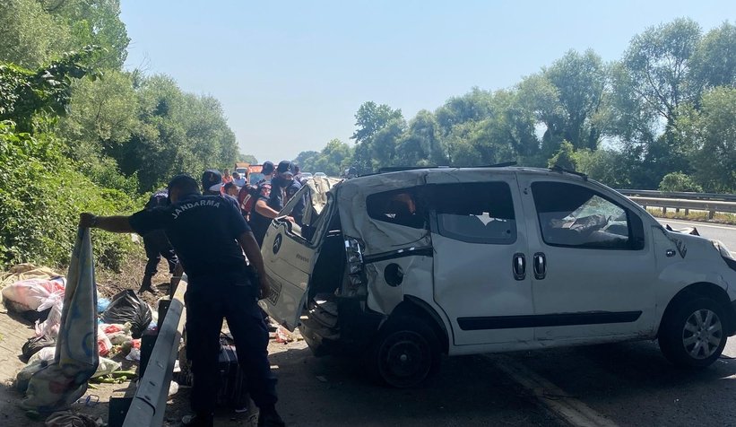 TEM'de feci kaza: 6 yaralı