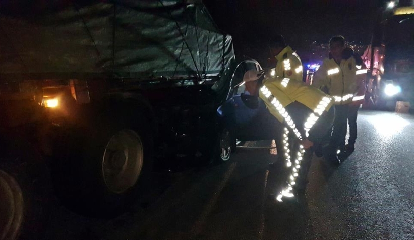 TEM'de feci kaza; Otomobildeki karı koca yaralı