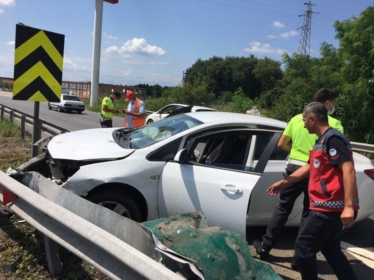 TEM'de kaza: 4 yaralı