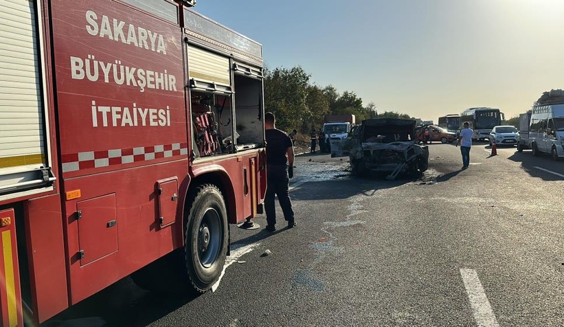 tem-de-korkunc-kaza-alev-alev-yanan-aracta-can-verdir2loakzvwv