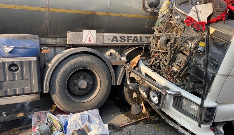 TEM'de korkunç kaza, lastiğin altında can verdi