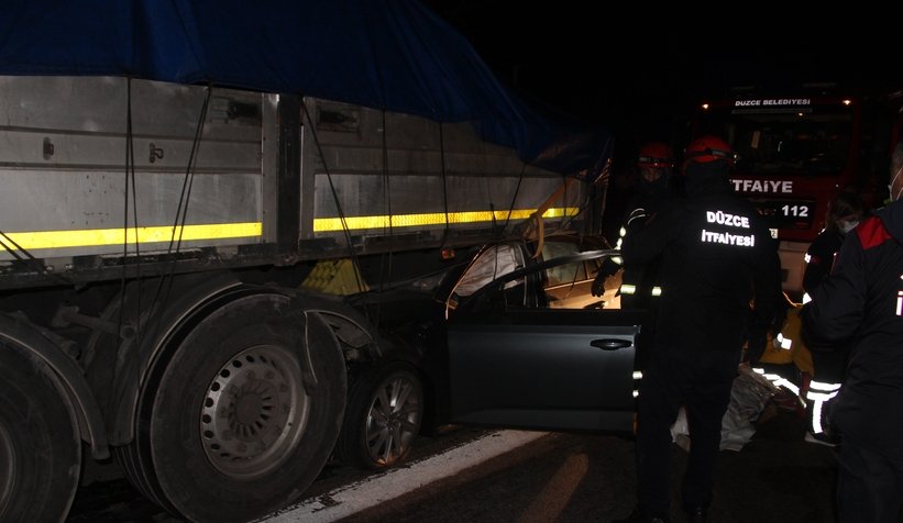 TEM'de korkunç kaza:1 ölü, 1 yaralı