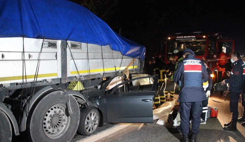 TEM'de korkunç kaza:1 ölü, 1 yaralı