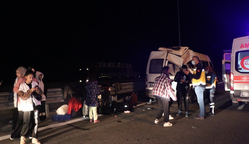 TEM'deki kazada 5 sporcu dehşeti yaşadı