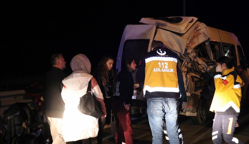 TEM'deki kazada 5 sporcu dehşeti yaşadı