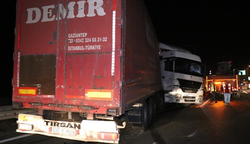 TEM'deki kazada 5 sporcu dehşeti yaşadı