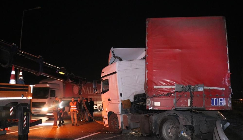 TEM'deki kazada 5 sporcu dehşeti yaşadı