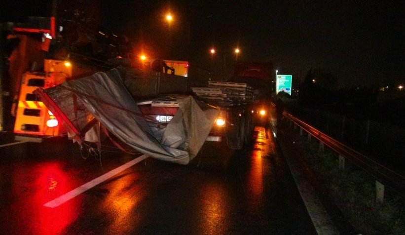 TEM'deki kazada yakıt deposu patladı