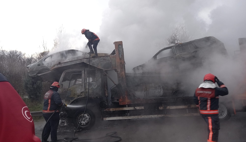 TEM Otoyolu'nda tır yandı 6 araç küle döndü