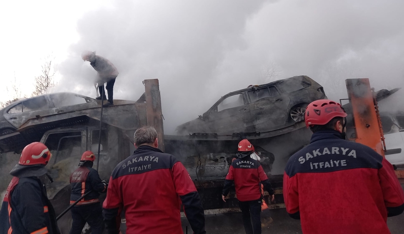 TEM Otoyolu'nda tır yandı 6 araç küle döndü