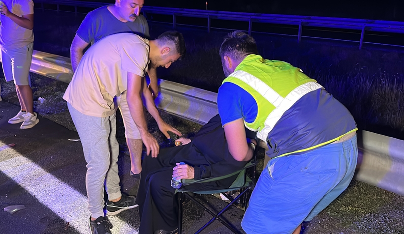 TEM Otoyolunda 5 araçlı kaza:14 yaralı