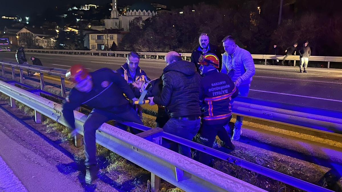 Otoyolda zincirleme kaza: 1 ölü, 27 yaralı