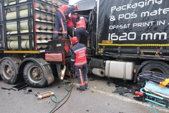 TEM' peş peşe kazalar