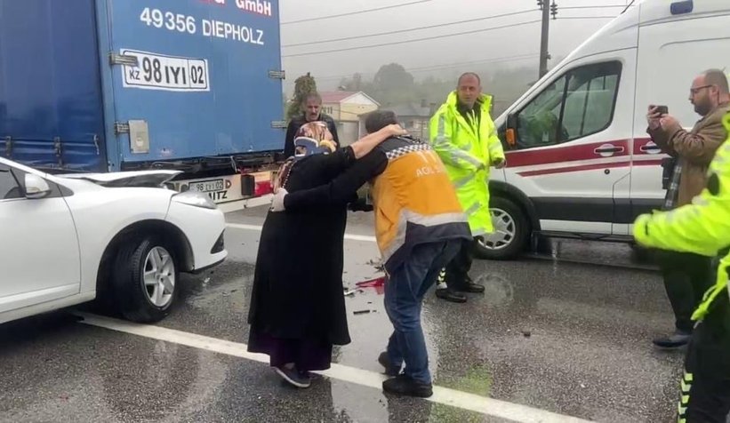 TEM Sapanca'da 27 araç birbirine girdi