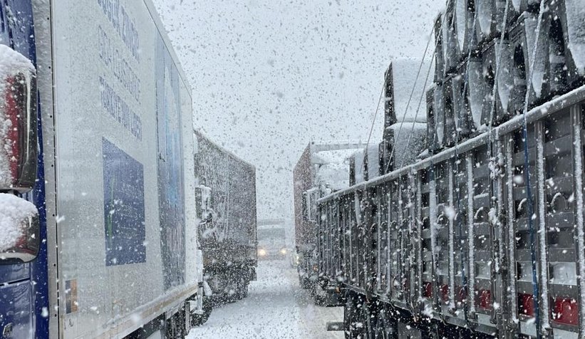 TEM ve D-100’den Ankara’ya geçişler kapatıldı