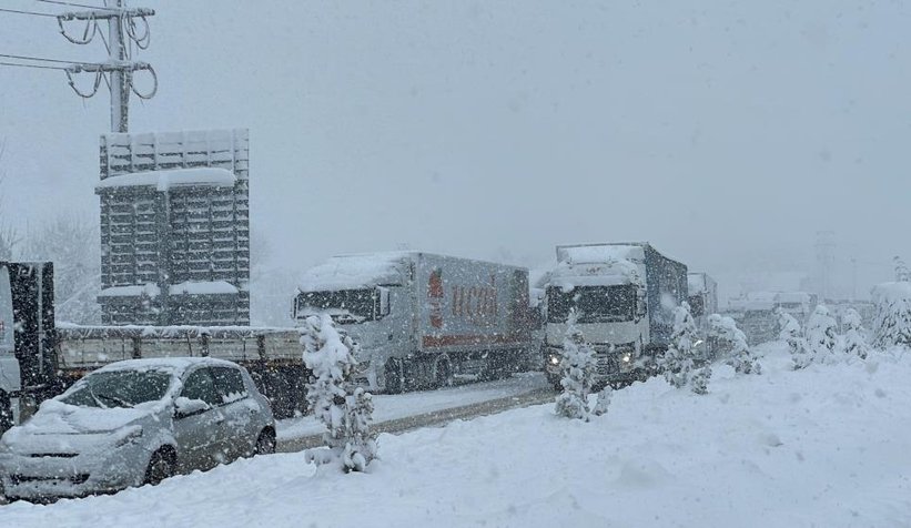 TEM ve D-100’den Ankara’ya geçişler kapatıldı