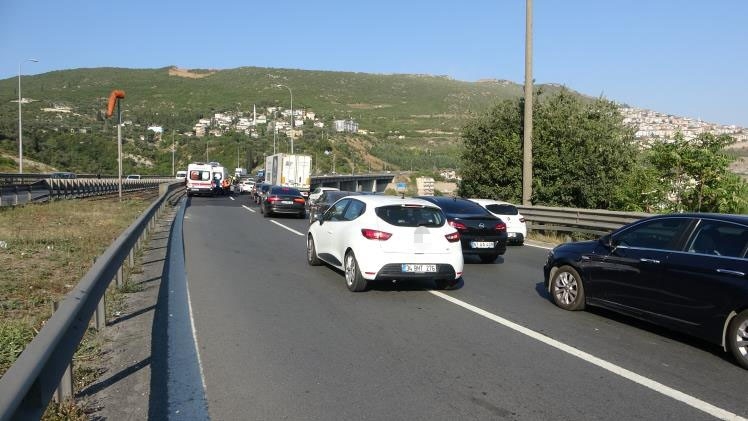 temde-ambulanstan-atlayan-15-yasindaki-kiz-olducxh5nnnqme