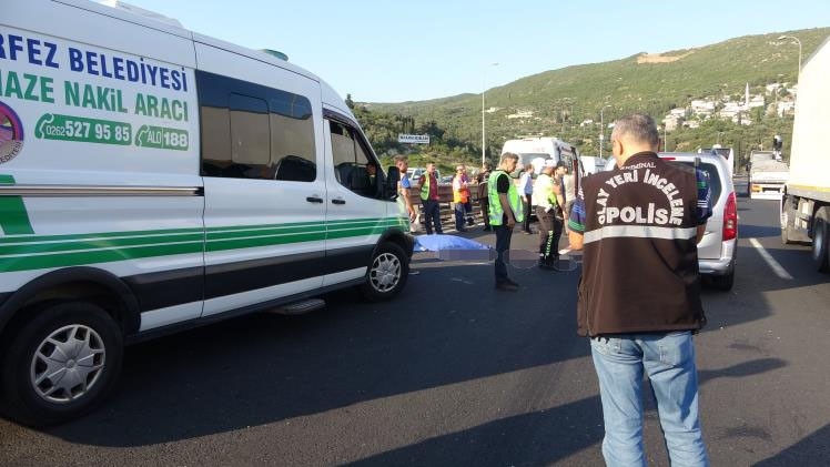 temde-ambulanstan-atlayan-15-yasindaki-kiz-olducxh5nnnqme