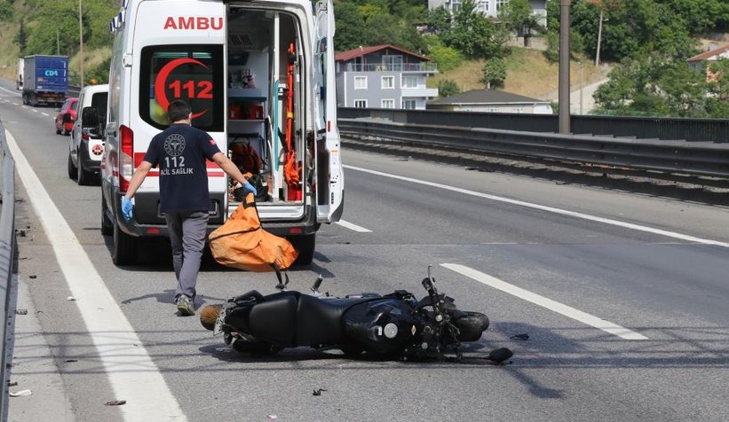 TEM’de korkunç kaza; 1 ölü, 1 ağır yaralı