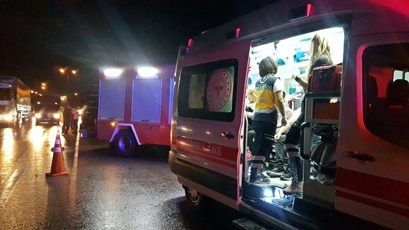 TEM’de zincirleme kaza: 5 yaralı