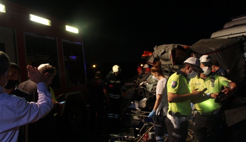 TEM’de kaza: 1 ölü, 2 yaralı