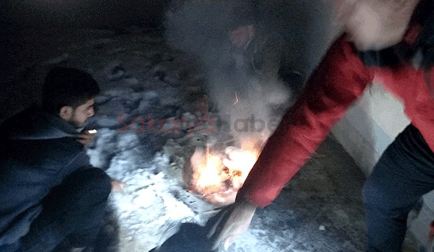 Terasta yakılan mangal ekipleri alarma geçirdi