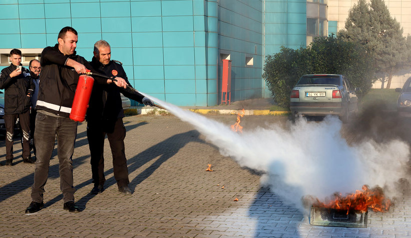 Terminal çalışanlarına yangına müdahale eğitimi