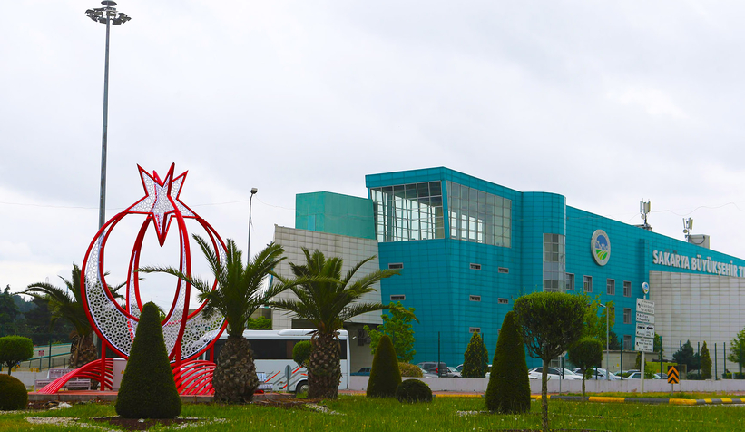 Terminali Kavşağı Ay Yıldız'la süslendi