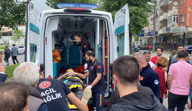 Ters dönen arazi aracında sıkıştı